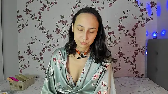 Alisagold90's cam snapshot