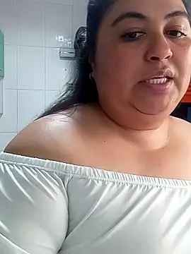 curvy_diva_'s cam snapshot