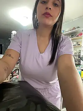 GiaDuque's cam snapshot