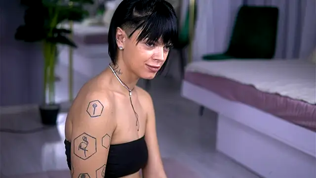 AnneFaris's cam snapshot