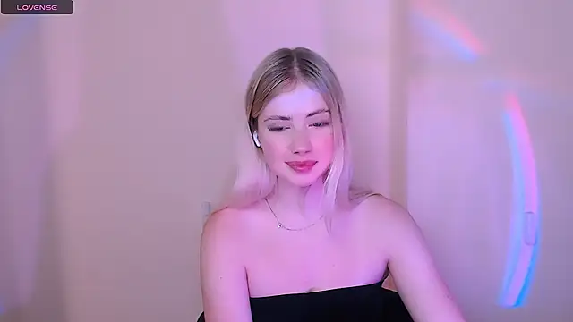 AliceHotty_'s cam snapshot