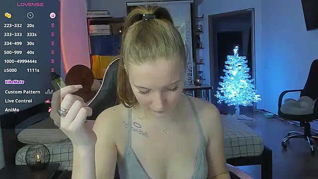 Mary_Blu's cam snapshot