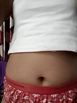 Ruhi_07's cam snapshot