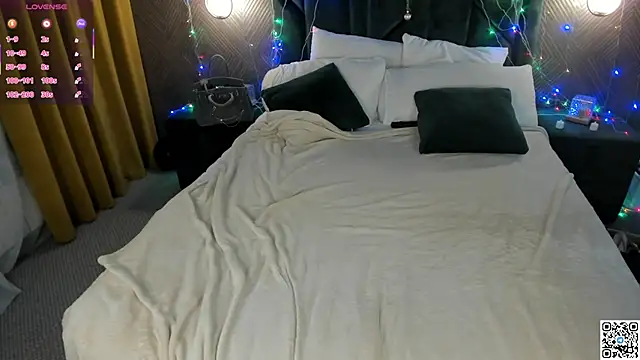 Chloee_White's cam snapshot