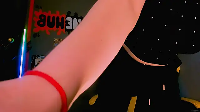 AnaMills's cam snapshot