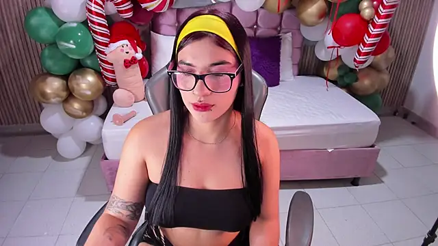 Nicolee19's cam snapshot