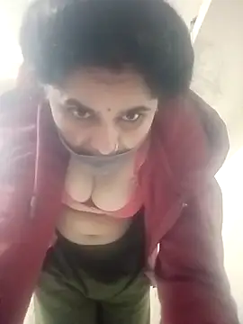 JULEE-740's cam snapshot