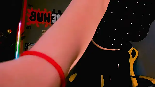 AnaMills's cam snapshot