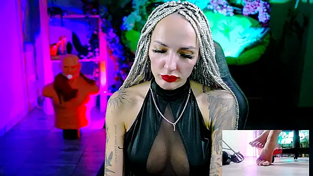 MonicaMaxwel's cam snapshot