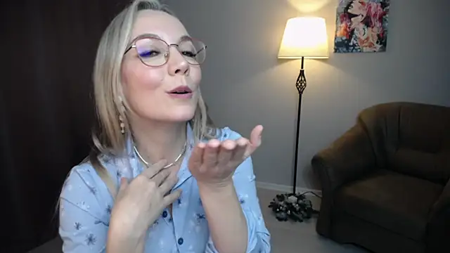 Ava_Elior's cam snapshot