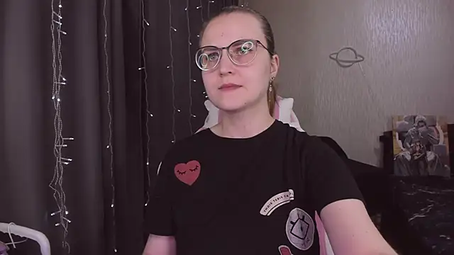 MissBrightShine's cam snapshot