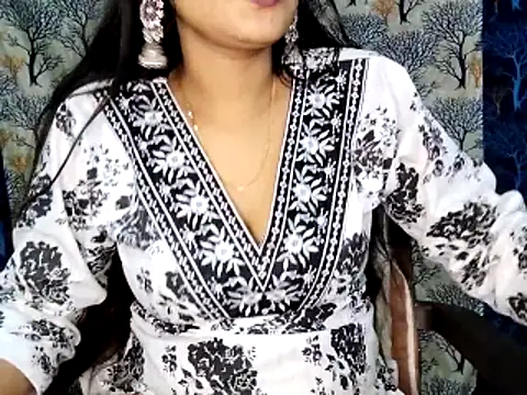 Aarvi_Arora's cam snapshot