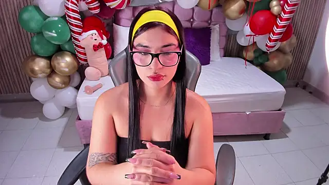 Nicolee19's cam snapshot