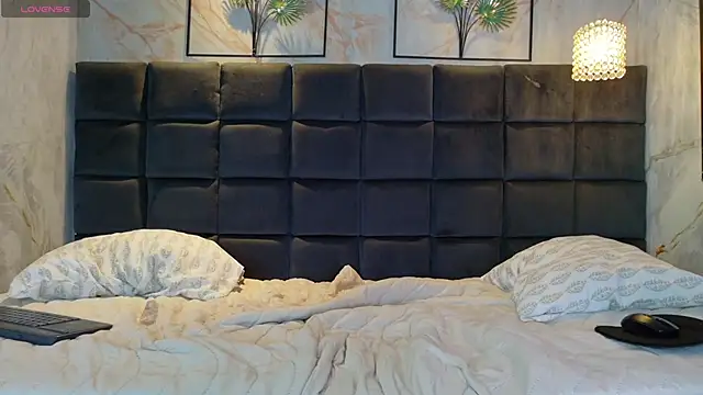 littlebabyhots live sex cam