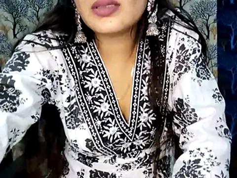 Aarvi_Arora's cam snapshot