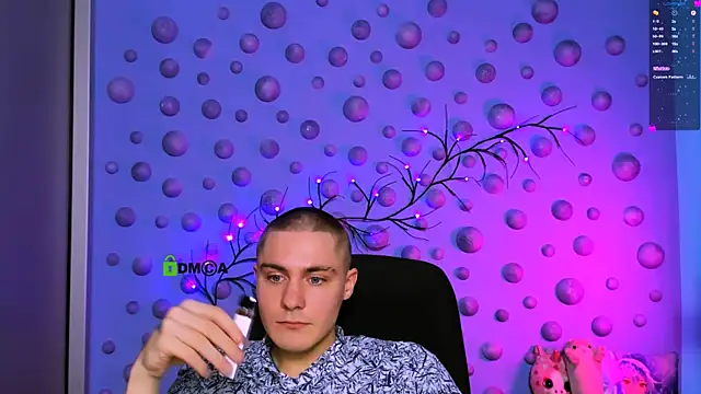 thomas_crow_'s cam snapshot