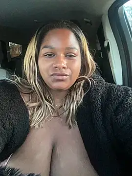 BigFineSelena's cam snapshot