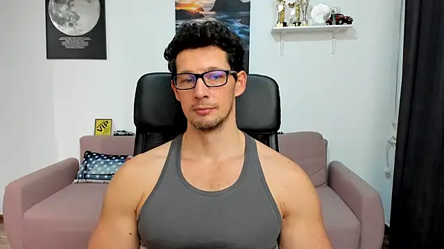 BrutusK08 live sex cam