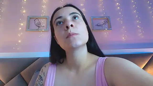 lilly_rohan's cam snapshot