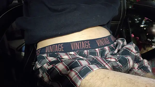 Chrisatmiami's cam snapshot