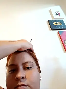 carola_hotwife's cam snapshot