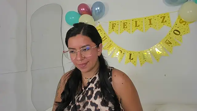 emilyy_cooperr's cam snapshot