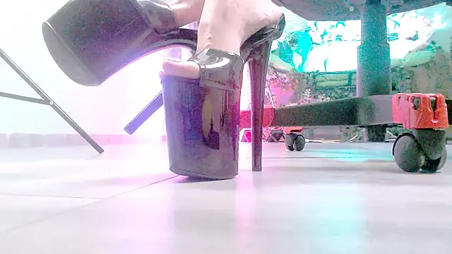 MonicaMaxwel's cam snapshot