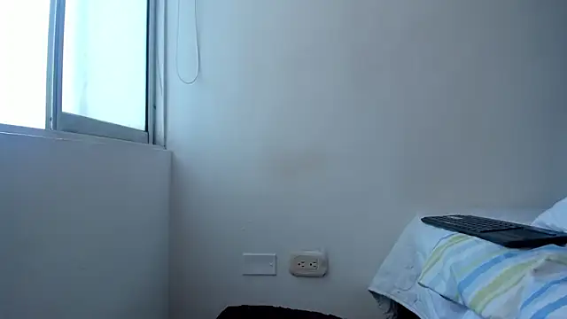 cowmarce's cam snapshot