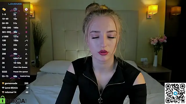 Stacy_River's cam snapshot