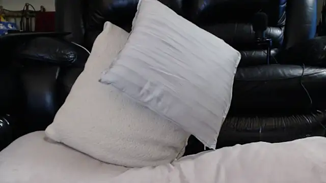 Juicy_Julie469's cam snapshot