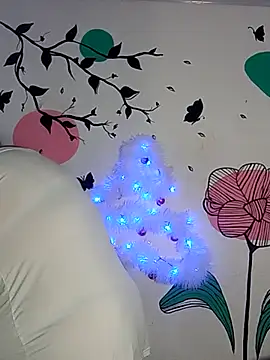 curvy_diva_'s cam snapshot