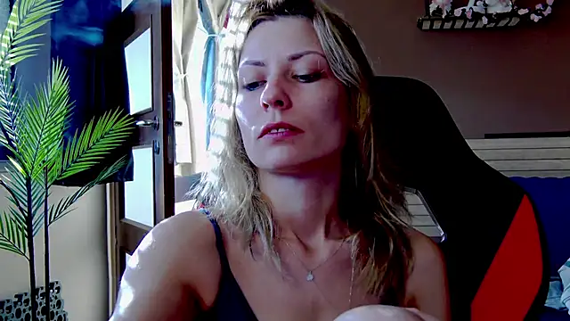 karo123421's cam snapshot