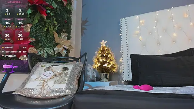 Julia_Martinez_'s cam snapshot