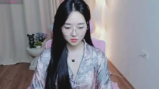 Miu-999 live sex cam