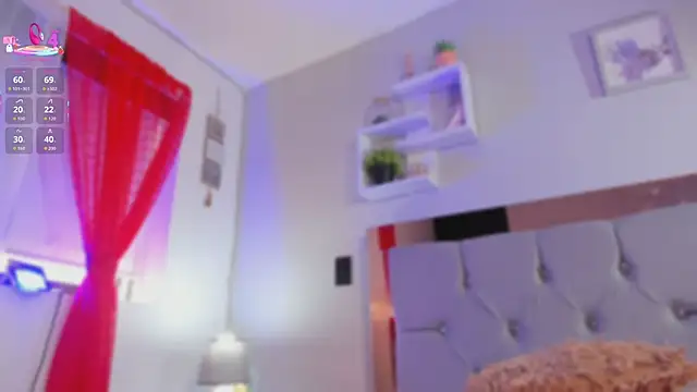 caro_sanchezz's cam snapshot