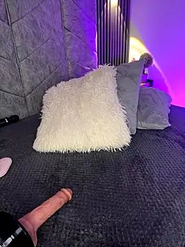 maddy1y_'s cam snapshot