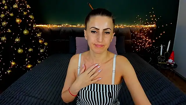 Rebecca_Diamond's cam snapshot