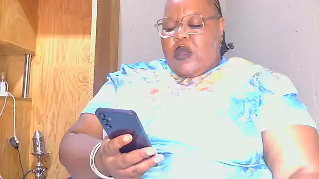 XCHOCOLOVEBBW69's cam snapshot