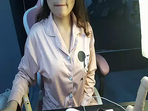 Ori-Yannie's cam snapshot