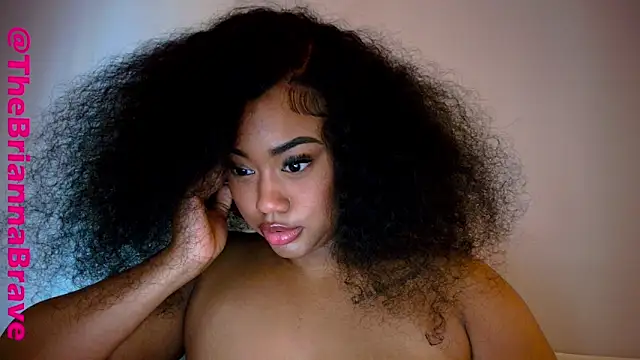 BriannaBrave live sex cam