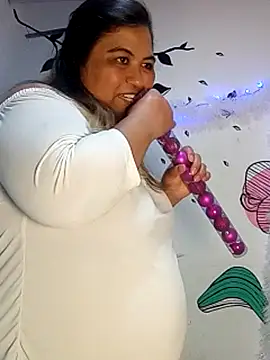 curvy_diva_'s cam snapshot