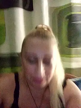 Esenia505's cam snapshot