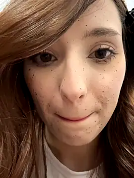 LilluKatten live sex cam