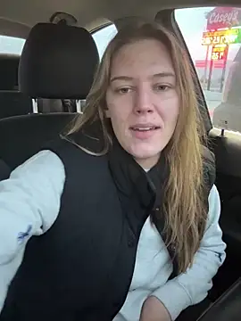 AllesandraLove live sex cam