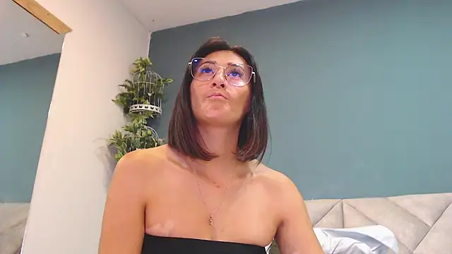 SharisWillian's cam snapshot