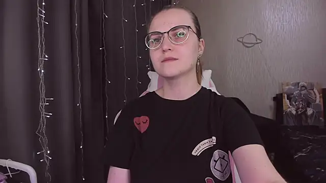 MissBrightShine's cam snapshot