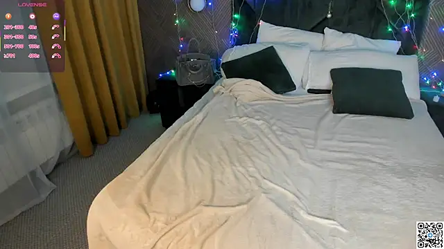 Chloee_White's cam snapshot