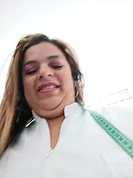 Mia-Glow's cam snapshot