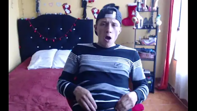 Violet_And_Smith's cam snapshot