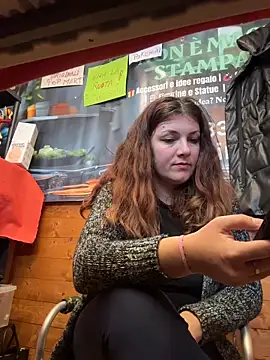 DaisyVibesss's cam snapshot